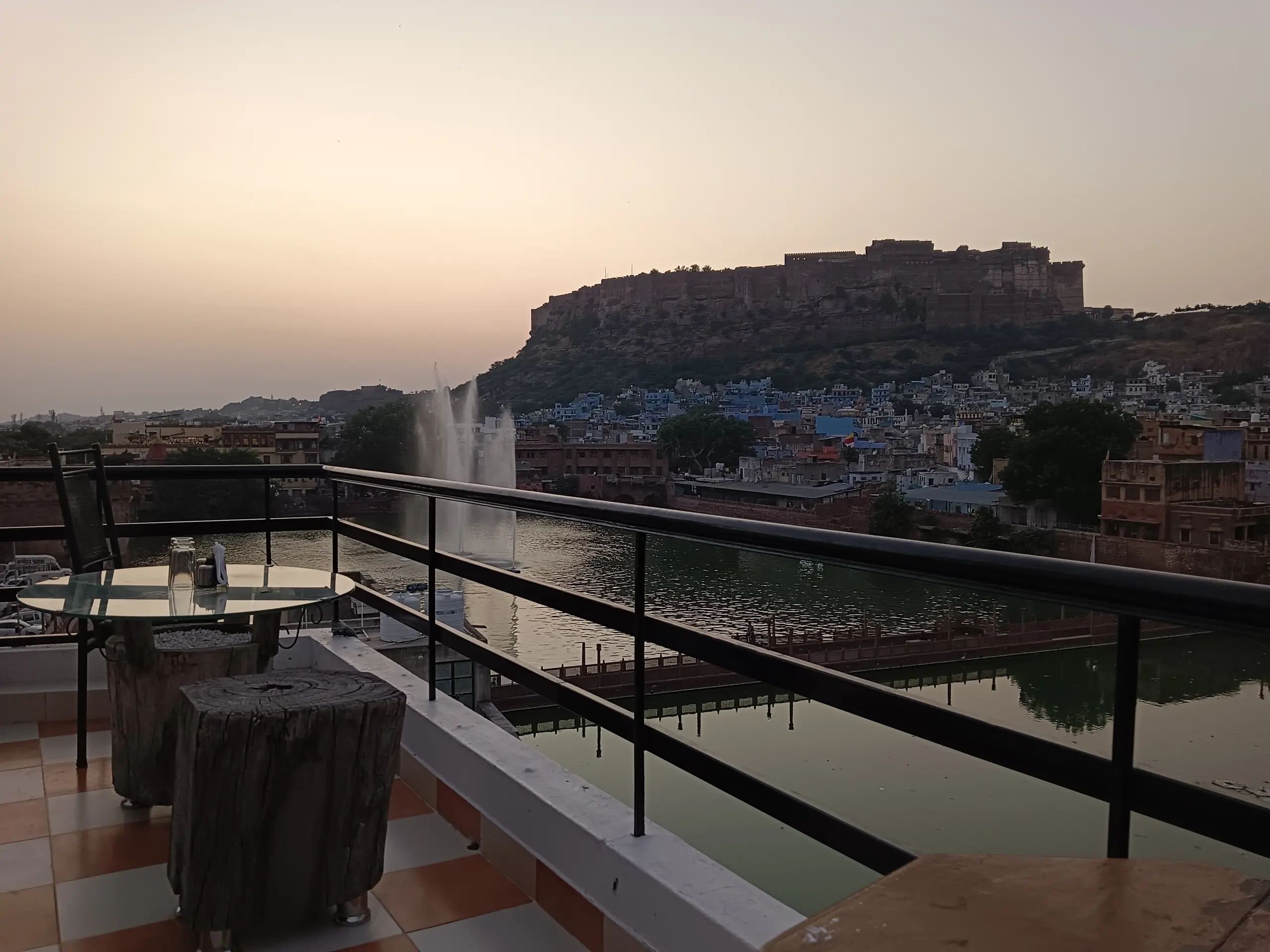 Rooftop Restaurants and Cafes